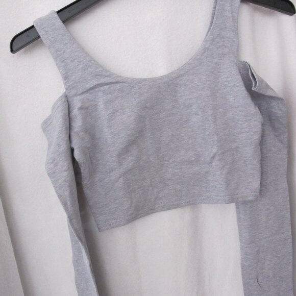 NWT - PrettyLittleThing Cotton Cold Shoulder Crop Top - Picture 3 of 9